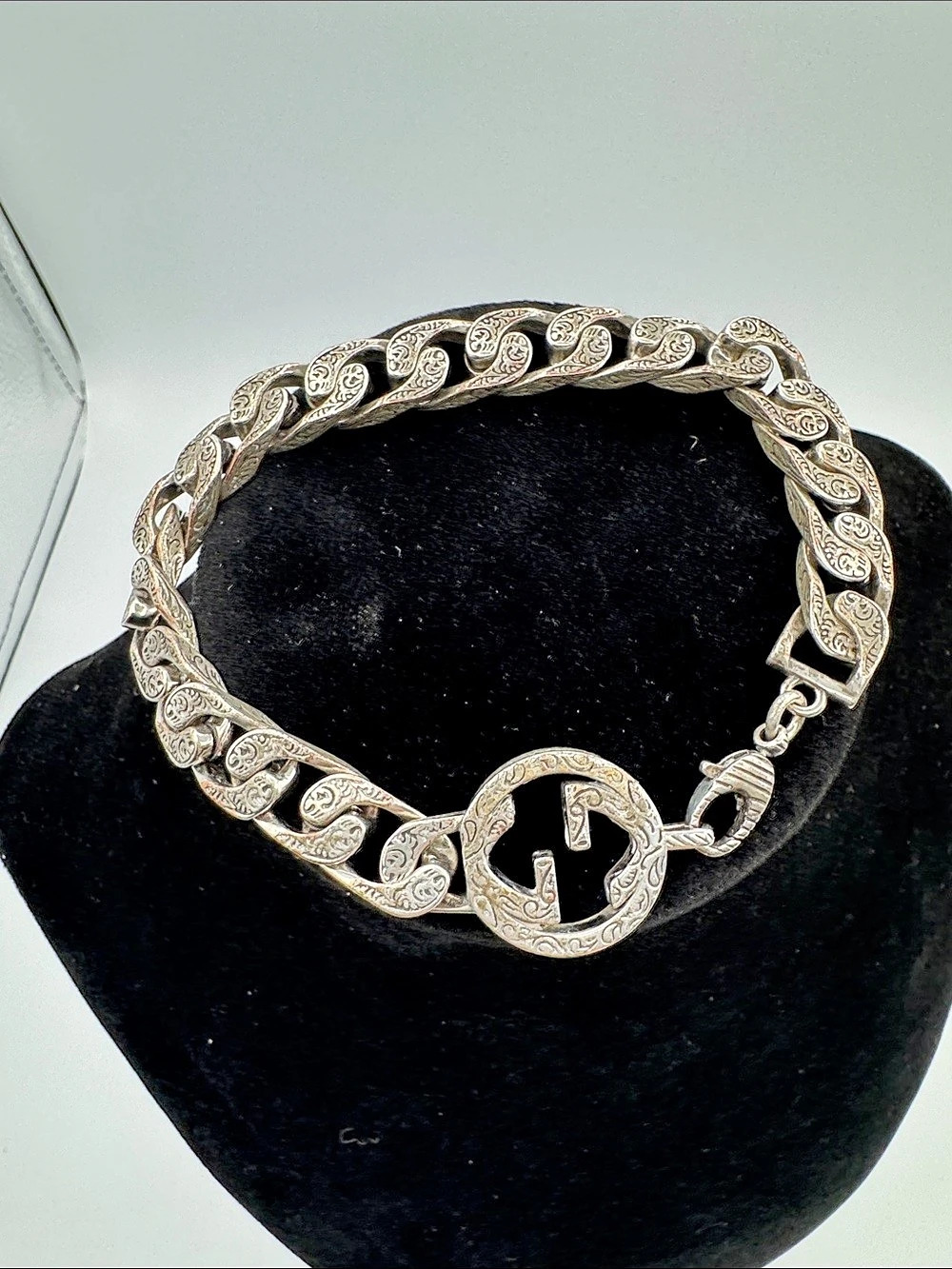 Gucci Vintage Silver-Tone Engraved Link Bracelet